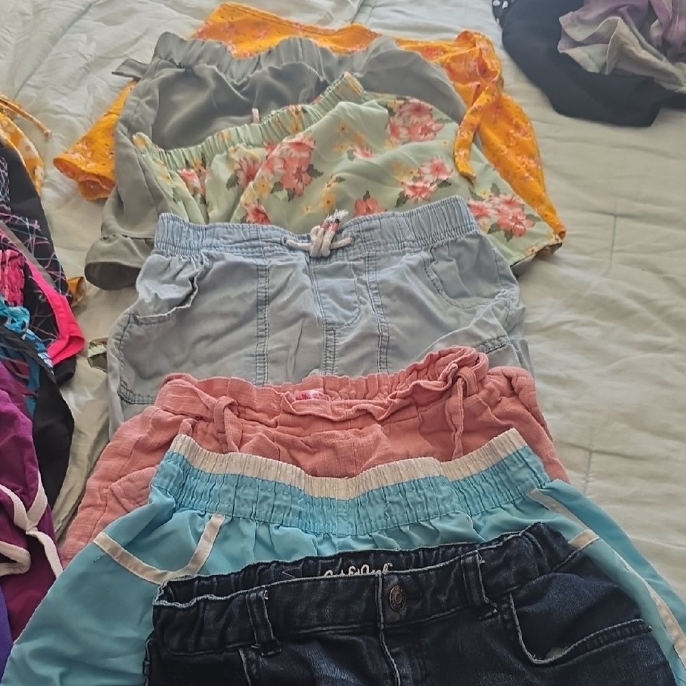 Colorful Patterned Shorts Collection - Picture 2 of 9